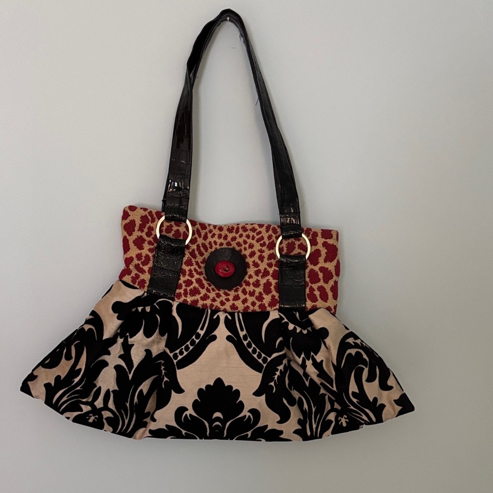 Chic Black and Red Patterned Shoulder Bag